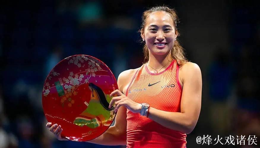 东京站郑钦文连续2场送蛋 2-1费尔南德斯跻身4强 东京站郑钦文连续2场送蛋 2-1费尔南德斯跻身4强