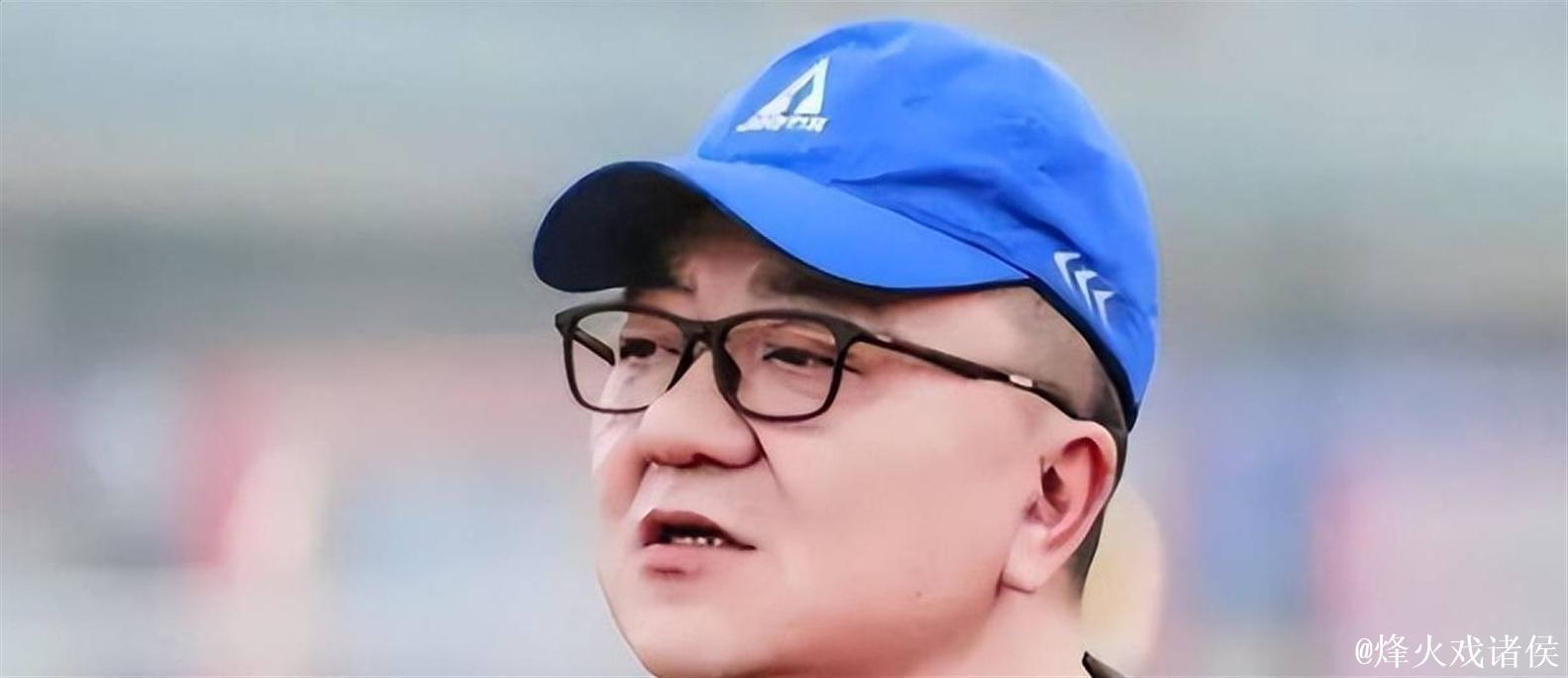 董路高调称青训不为赚钱,愿意无偿送足球小将,引发圈内持续讨论 董路高调称青训不为赚钱,愿意无偿送足球小将,引发圈内持续讨论